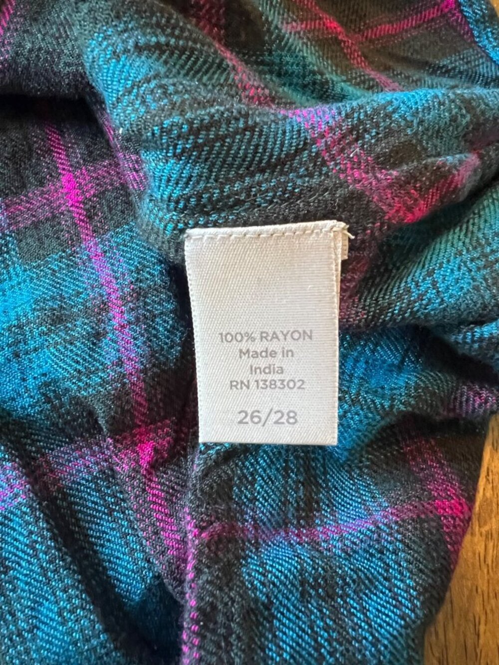 Avenue Plaid Tunic Top 26/28 Blue Green Knit Flannel Keyhole Lightweight Shirt - Picture 8 of 10